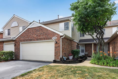 Photo of 1038 Bedford Drive, Carol Stream, IL 60188 (MLS # 12632925)