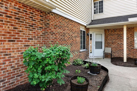 Tiny photo for 1038 Bedford Drive, Carol Stream, IL 60188 (MLS # 12632925)