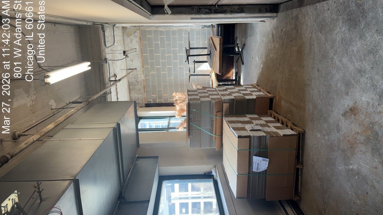 801 W Adams Street 400