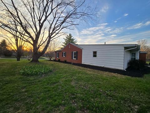 Tiny photo for 14652 N IL Hwy 37 Highway, Mt Vernon, IL 62864 (MLS # 12604956)