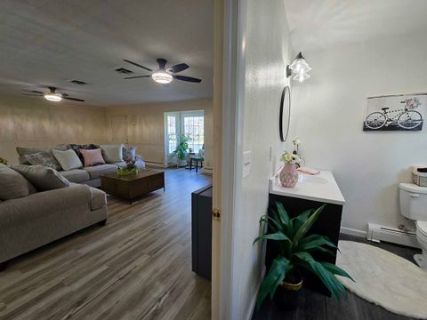 Tiny photo for 14652 N IL Hwy 37 Highway, Mt Vernon, IL 62864 (MLS # 12604956)