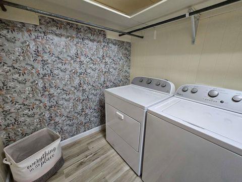 Tiny photo for 14652 N IL Hwy 37 Highway, Mt Vernon, IL 62864 (MLS # 12604956)