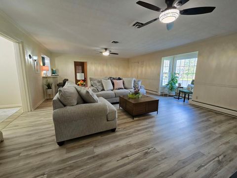 Tiny photo for 14652 N IL Hwy 37 Highway, Mt Vernon, IL 62864 (MLS # 12604956)