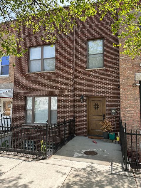 1933 W 22nd Place Chicago IL 60608