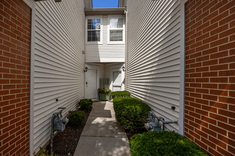 Tiny photo for 24013 W Walnut Circle W, Plainfield, IL 60585 (MLS # 12746632)