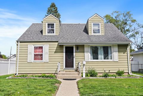 Photo of 515 Illinois Avenue, Elgin, IL 60120 (MLS # 12634143)