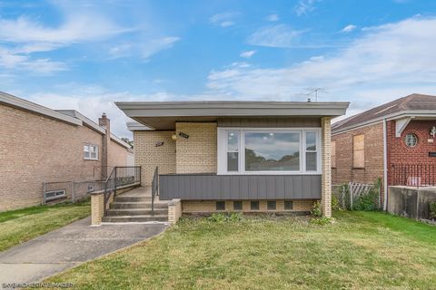 Tiny photo for 2149 E 90th Street, Chicago, IL 60617 (MLS # 12458921)