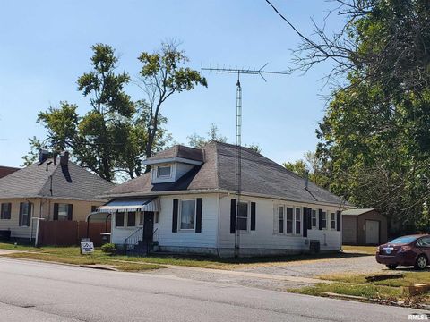 Tiny photo for 408 N UNIVERSITY Avenue, Carbondale, IL 62901 (MLS # EB458490)