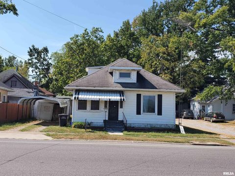 Photo of 408 N UNIVERSITY Avenue, Carbondale, IL 62901 (MLS # EB458490)