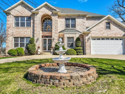 Tiny photo for 500 E Sherwood Drive, Addison, IL 60101 (MLS # 12614192)