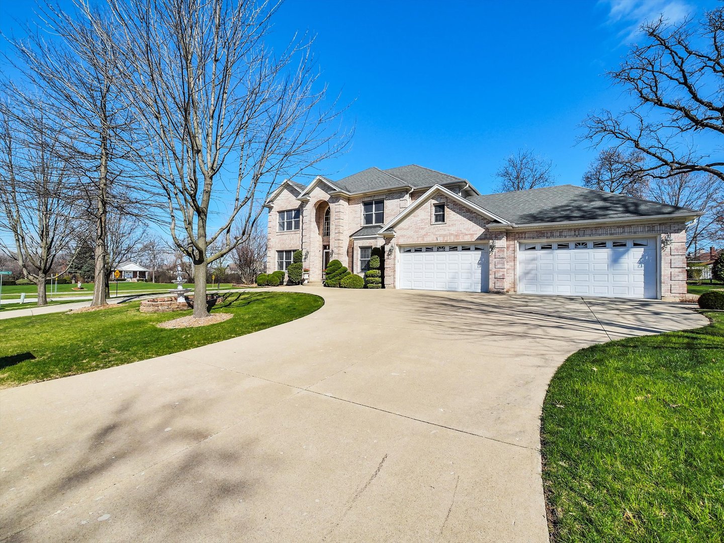 500 E Sherwood Drive