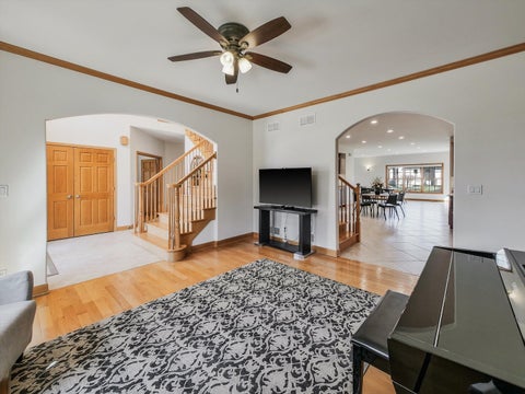 Tiny photo for 500 E Sherwood Drive, Addison, IL 60101 (MLS # 12614192)