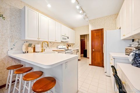 Tiny photo for 1919 Waverly Circle, St. Charles, IL 60174 (MLS # 12401524)