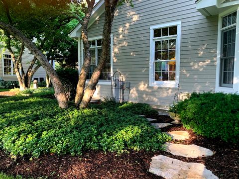 Tiny photo for 1919 Waverly Circle, St. Charles, IL 60174 (MLS # 12401524)