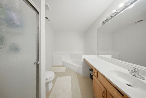 Tiny photo for 206 Glasgow Lane #B206, Schaumburg, IL 60194 (MLS # 12648059)