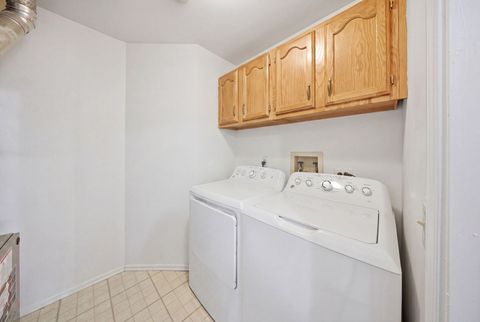 Tiny photo for 206 Glasgow Lane #B206, Schaumburg, IL 60194 (MLS # 12648059)