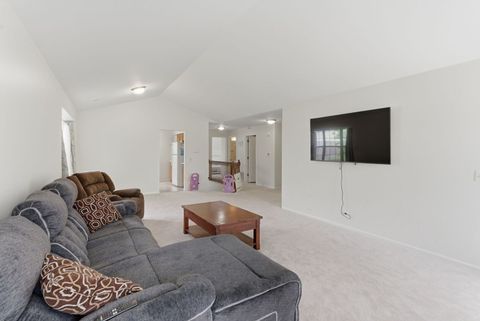 Tiny photo for 206 Glasgow Lane #B206, Schaumburg, IL 60194 (MLS # 12648059)