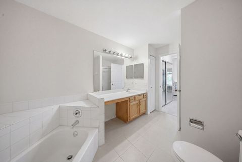 Tiny photo for 206 Glasgow Lane #B206, Schaumburg, IL 60194 (MLS # 12648059)