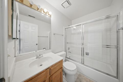Tiny photo for 206 Glasgow Lane #B206, Schaumburg, IL 60194 (MLS # 12648059)