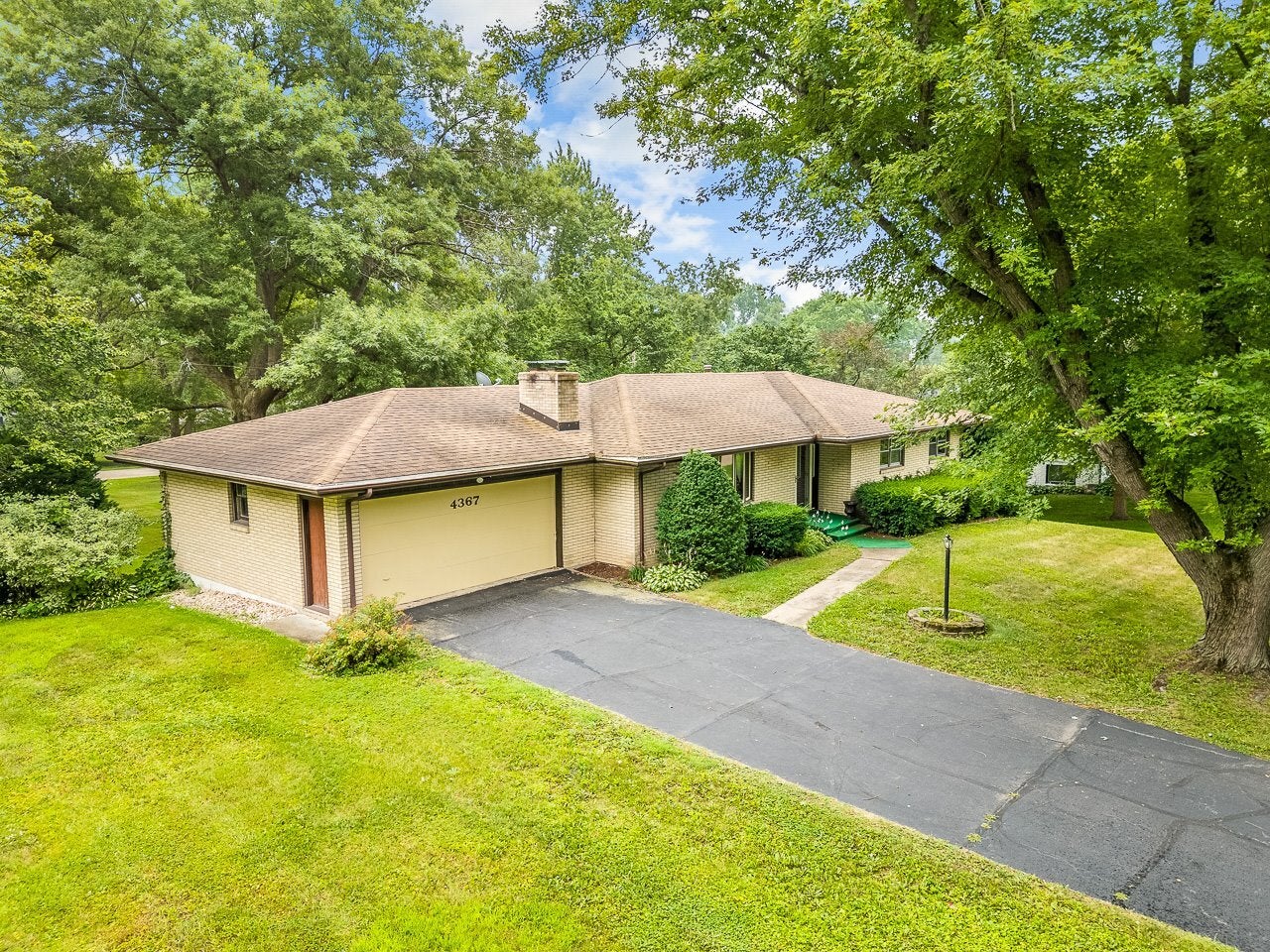 4367 Shorewood Drive