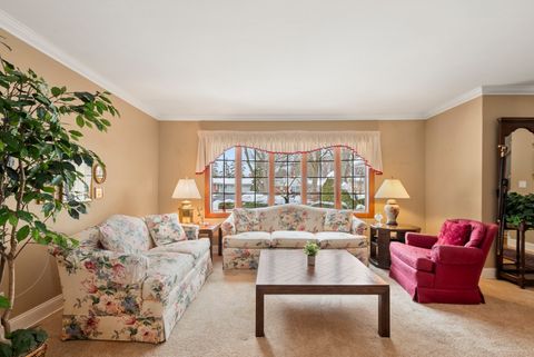 Tiny photo for 9 Merry Court, Countryside, IL 60525 (MLS # 12520236)