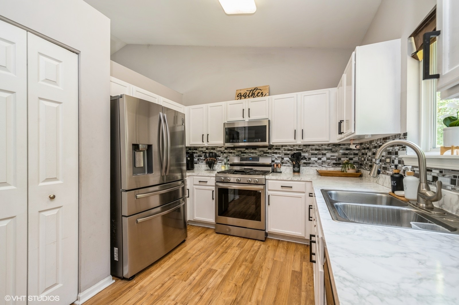 25644 W Brooks Farm Road