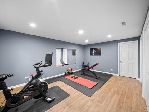 Tiny photo for 25 Wellesley Circle, Northbrook, IL 60062 (MLS # 12490409)