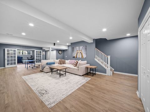 Tiny photo for 25 Wellesley Circle, Northbrook, IL 60062 (MLS # 12490409)