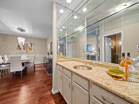 Tiny photo for 25 Wellesley Circle, Northbrook, IL 60062 (MLS # 12490409)