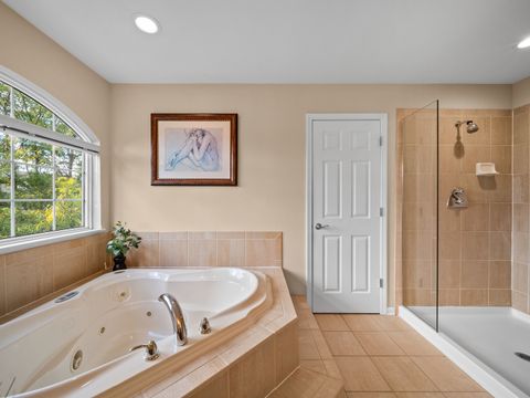 Tiny photo for 25 Wellesley Circle, Northbrook, IL 60062 (MLS # 12490409)