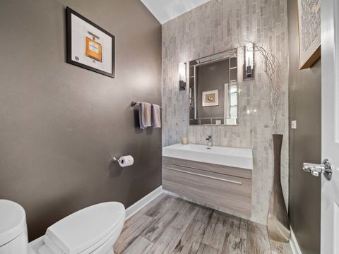 Tiny photo for 25 Wellesley Circle, Northbrook, IL 60062 (MLS # 12490409)