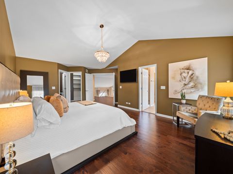 Tiny photo for 25 Wellesley Circle, Northbrook, IL 60062 (MLS # 12490409)