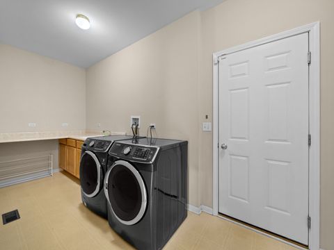 Tiny photo for 25 Wellesley Circle, Northbrook, IL 60062 (MLS # 12490409)