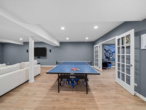 Tiny photo for 25 Wellesley Circle, Northbrook, IL 60062 (MLS # 12490409)