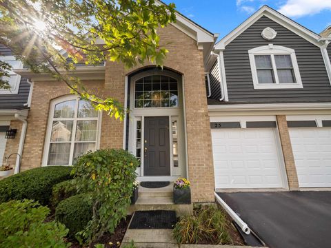 Photo of 25 Wellesley Circle, Northbrook, IL 60062 (MLS # 12490409)