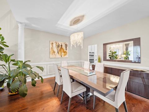 Tiny photo for 25 Wellesley Circle, Northbrook, IL 60062 (MLS # 12490409)