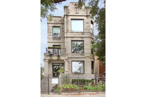 2035 N KEDZIE Avenue 3 Chicago IL 60647