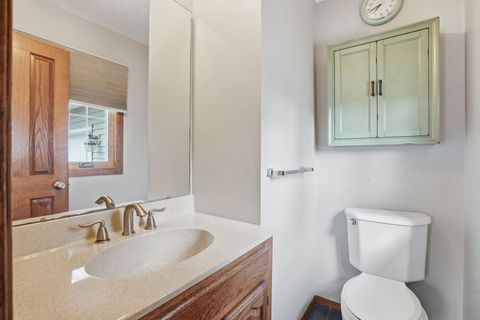 Tiny photo for 3895 Tanglefoot Court, Bettendorf, IA 52722 (MLS # 12552609)