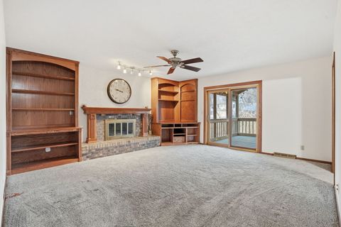 Tiny photo for 3895 Tanglefoot Court, Bettendorf, IA 52722 (MLS # 12552609)