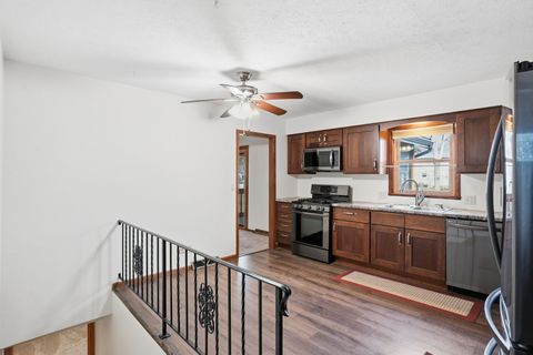 Tiny photo for 3895 Tanglefoot Court, Bettendorf, IA 52722 (MLS # 12552609)