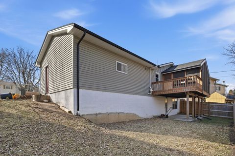 Tiny photo for 3895 Tanglefoot Court, Bettendorf, IA 52722 (MLS # 12552609)