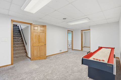 Tiny photo for 3895 Tanglefoot Court, Bettendorf, IA 52722 (MLS # 12552609)