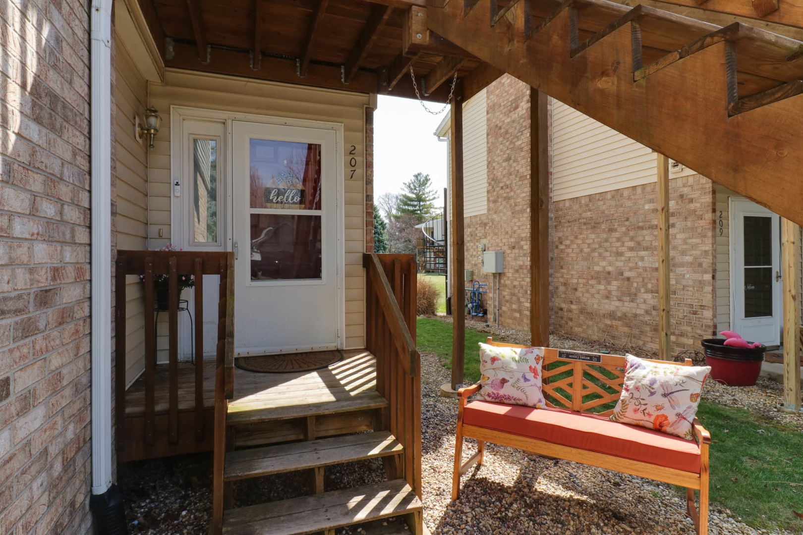 903 N Linden Street 207