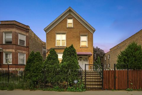 1450 N Springfield Avenue Chicago IL 60651