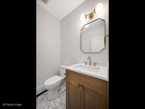 Tiny photo for 1619 W Summerdale Avenue, Chicago, IL 60640 (MLS # 12649531)