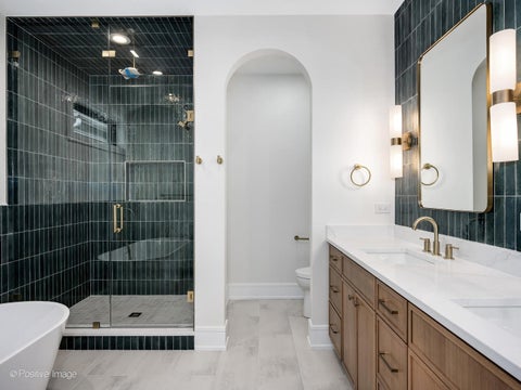 Tiny photo for 1619 W Summerdale Avenue, Chicago, IL 60640 (MLS # 12649531)