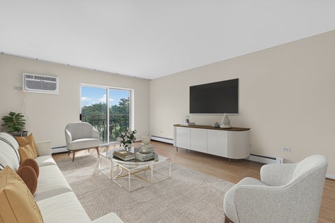 Tiny photo for 1133 S Finley Road #309, Lombard, IL 60148 (MLS # 12747418)