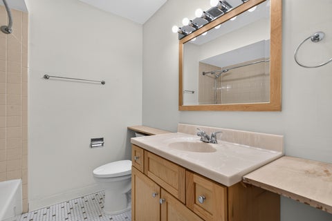 Tiny photo for 1133 S Finley Road #309, Lombard, IL 60148 (MLS # 12747418)