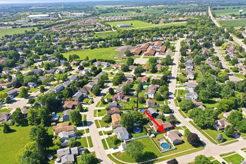 Tiny photo for 198 S Driftwood Trail, McHenry, IL 60050 (MLS # 12689157)