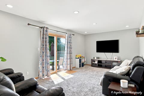 Tiny photo for 198 S Driftwood Trail, McHenry, IL 60050 (MLS # 12689157)